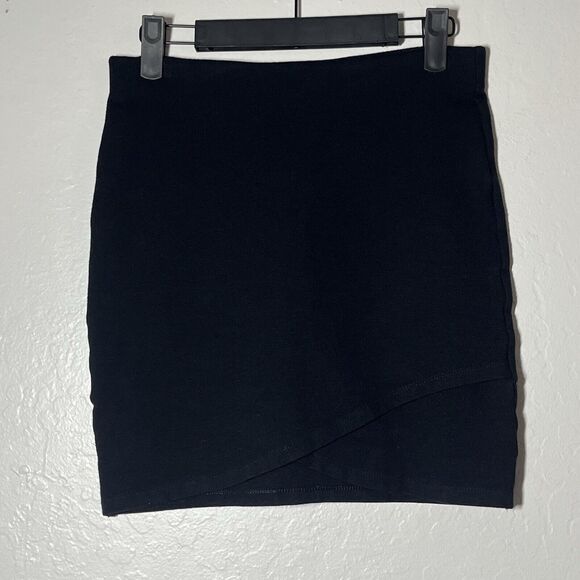 Talula Mini Skirt Size Small Black Faux Wrap Front Elastic Waist Stretch Pull On - Picture 1 of 9